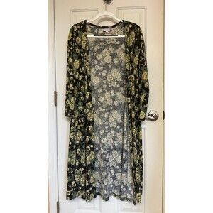 LuLaRoe Sarah sweater, size M